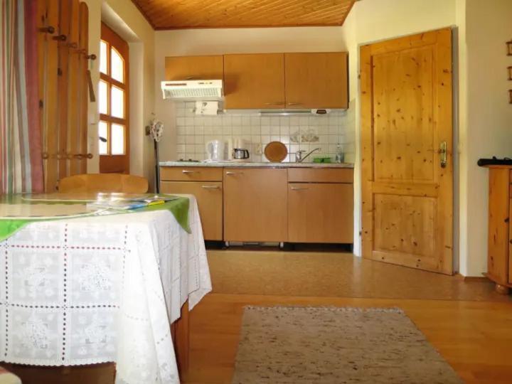 Ferienwohnung Schellander Privatstrand Velden am Woerthersee Luaran gambar